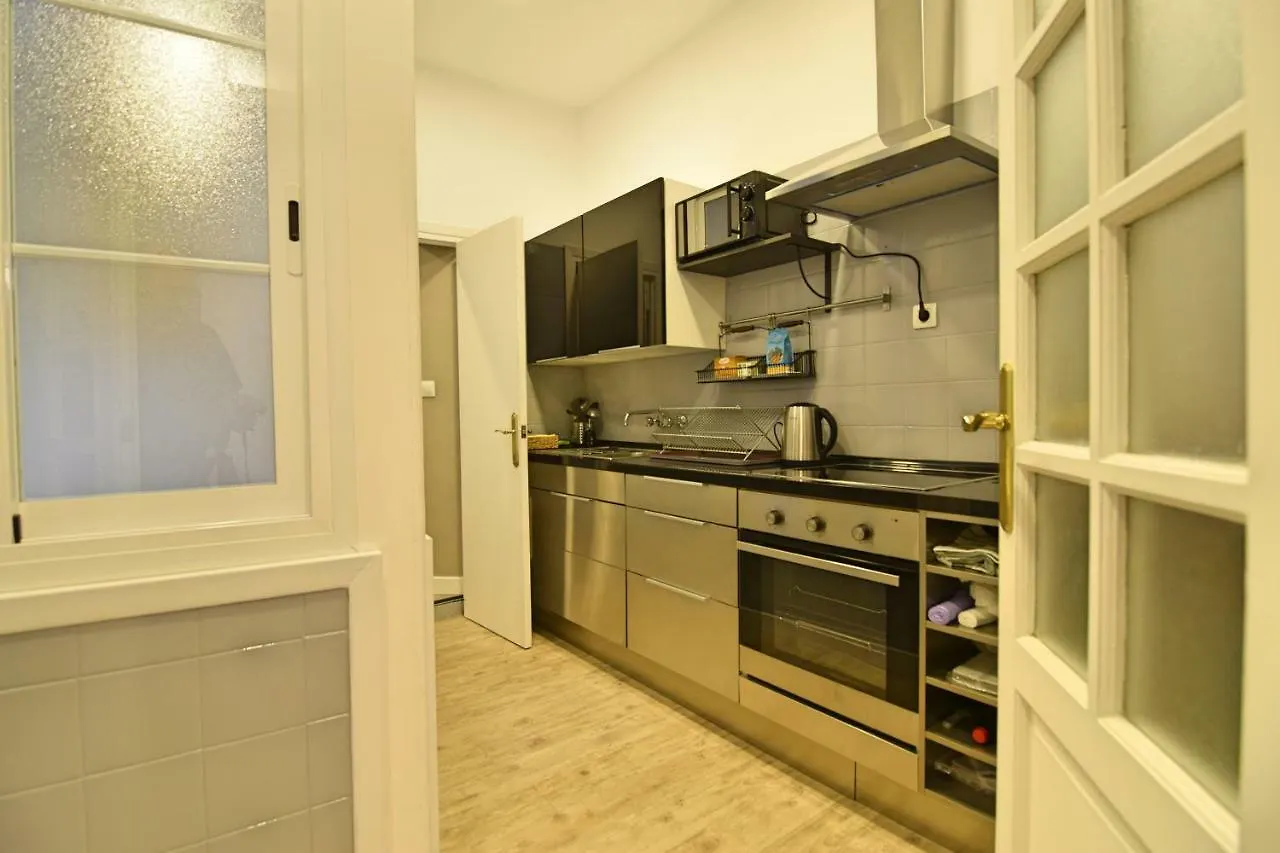 Bruno'S Home Malaga 0*,